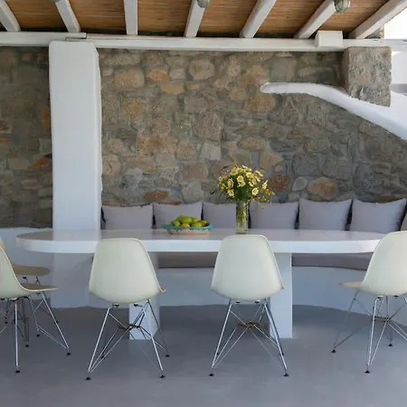 Marvelous 7 Bedroom Overlooking The Psarou Bay