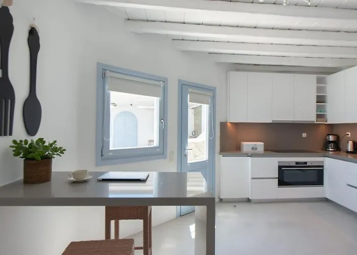 Marvelous 7 Bedroom Overlooking The Psarou Bay * プサロウ