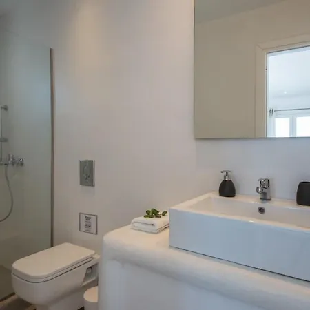 Marvelous 7 Bedroom Overlooking The Psarou Bay Βίλα